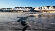Природа России. На озере Байкал. Архивное фото Природа России. На озере Байкал. Архивное фото