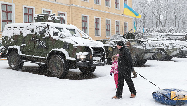 Украина готовится к новой войне, заявили в МИД России