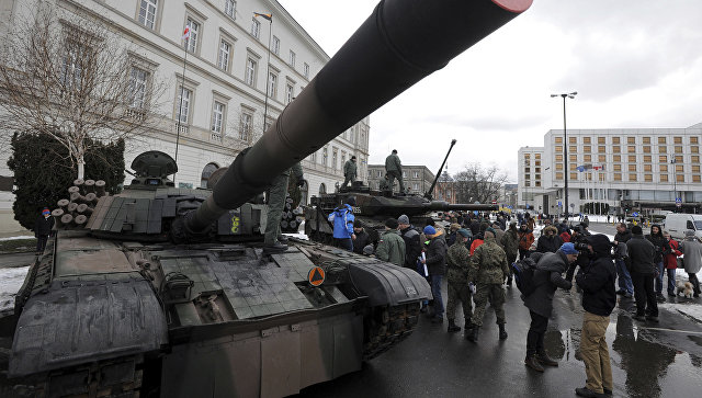 Польский танк PT-91 в Варшаве