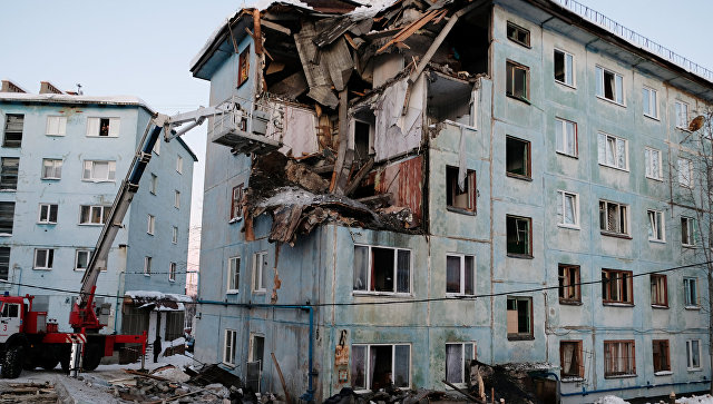 Многоквартирный жилой дом на улице Свердлова в Мурманске, пострадавший от взрыва бытового газа. 20 марта 2018