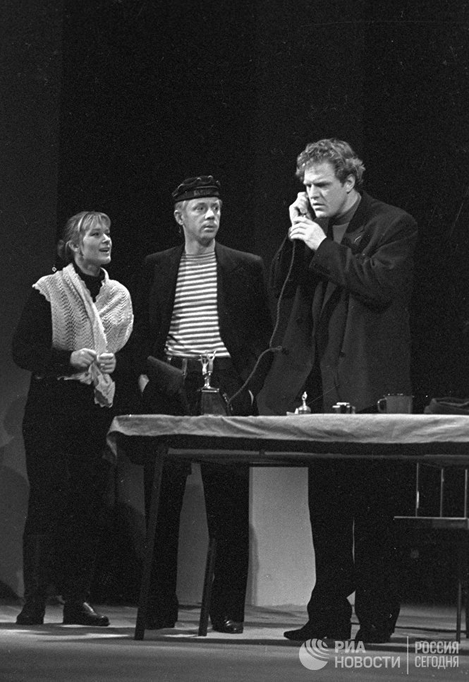 В. Талызина, О. Анофриев и Л. Марков в спектакле Шторм В. Талызина, О. Анофриев и Л. Марков в спектакле Шторм