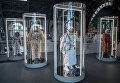 Образцы космических скафандров в павильоне Космос центра Космонавтика и авиация на ВДНХ. Образцы космических скафандров в павильоне Космос центра Космонавтика и авиация на ВДНХ.