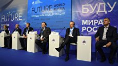 Справа налево: Сергей Аксёнов, Андрей Назаров, Борис Титов, Алексей Пухов, Олег Камшилов, Светлана Лужецкая на Ялтинском международном экономическом форуме в Крыму Справа налево: Сергей Аксёнов, Андрей Назаров, Борис Титов, Алексей Пухов, Олег Камшилов, Светлана Лужецкая на Ялтинском международном экономическом форуме в Крыму
