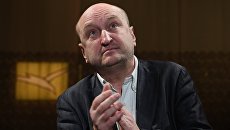 Представление нового художественного руководителя Сергея Женовача труппе МХТ им. А. П. Чехова. Архивное фото Представление нового художественного руководителя Сергея Женовача труппе МХТ им. А. П. Чехова. Архивное фото