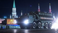 Транспортно-пусковая установка зенитного ракетного комплекса С-400 Триумф на репетиции военного парада на Красной площади, посвященного 73-й годовщине Победы в Великой Отечественной войне Транспортно-пусковая установка зенитного ракетного комплекса С-400 Триумф на репетиции военного парада на Красной площади, посвященного 73-й годовщине Победы в Великой Отечественной войне