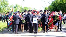 Похороны старшего сержанта полиции Кайрата Рахметова, погибшего при нападении на храм Архангела Михаила в Грозном. 22 мая 2018 Похороны старшего сержанта полиции Кайрата Рахметова, погибшего при нападении на храм Архангела Михаила в Грозном. 22 мая 2018