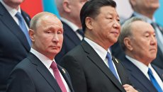 ладимир Путин на церемонии фотографирования глав государств - членов ШОС. 10 июня 2018 ладимир Путин на церемонии фотографирования глав государств - членов ШОС. 10 июня 2018