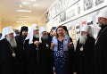Патриарх Московский и Всея Руси Кирилл, митрополит Санкт-Петербургский и Ладожский Варсонофий в Музее памяти представителей Российского Императорского Дома Напольная школа в городе Алапаевске Патриарх Московский и Всея Руси Кирилл, митрополит Санкт-Петербургский и Ладожский Варсонофий в Музее памяти представителей Российского Императорского Дома Напольная школа в городе Алапаевске