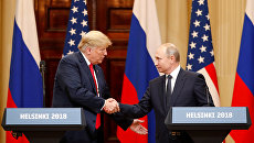 Президент РФ Владимир Путин и президент США Дональд Трамп во время пресс-конференции в Хельсинки. 16 июля 2018 Президент РФ Владимир Путин и президент США Дональд Трамп во время пресс-конференции в Хельсинки. 16 июля 2018