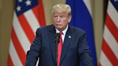 Президент США Дональд Трамп на совместной с президентом РФ Владимиром Путиным пресс-конференции по итогам встречи в Хельсинки. 16 июля 2018 Президент США Дональд Трамп на совместной с президентом РФ Владимиром Путиным пресс-конференции по итогам встречи в Хельсинки. 16 июля 2018