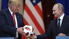 Президент РФ Владимир Путин и президент США Дональд Трамп во время пресс-конференции в Хельсинки. 16 июля 2018 Президент РФ Владимир Путин и президент США Дональд Трамп во время пресс-конференции в Хельсинки. 16 июля 2018