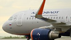 Самолет Airbus-A320 авиакомпании Аэрофлот. Архивное фото Самолет Airbus-A320 авиакомпании Аэрофлот. Архивное фото
