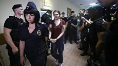 Фигурантка дела Нового величия Анна Павликова в Дорогомиловском суде Москвы Фигурантка дела Нового величия Анна Павликова в Дорогомиловском суде Москвы