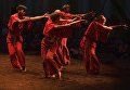 Артисты в сцене из спектакля Рождение Феникса (Vertigo Dance Company, Израиль) в рамках фестиваля современного танца Open Look в Санкт-Петербурге Артисты в сцене из спектакля Рождение Феникса (Vertigo Dance Company, Израиль) в рамках фестиваля современного танца Open Look в Санкт-Петербурге