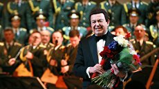 Певец Иосиф Кобзон. Архивное фото Певец Иосиф Кобзон. Архивное фото