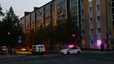Полиция и скорая помощь в центре Донецка после взрыва в кафе Сепар, в результате которого погиб глава ДНР Александр Захарченко Полиция и скорая помощь в центре Донецка после взрыва в кафе Сепар, в результате которого погиб глава ДНР Александр Захарченко