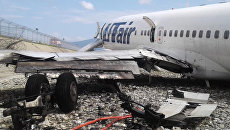 Самолет Boeing 737-800 авиакомпаниии Utair, рейса Москва - Сочи, совершил аварийную посадку в Сочи. 1 сентября 2018 Самолет Boeing 737-800 авиакомпаниии Utair, рейса Москва - Сочи, совершил аварийную посадку в Сочи. 1 сентября 2018