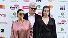 Александр, Екатерина и Александра Стриженовы Александр, Екатерина и Александра Стриженовы