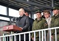 Владимир Путин выступает на параде участников военных маневров Восток-2018 на забайкальском полигоне Цугол. 13 сентября 2018 Владимир Путин выступает на параде участников военных маневров Восток-2018 на забайкальском полигоне Цугол. 13 сентября 2018