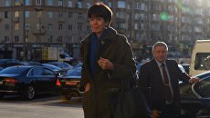 Посол Нидерландов Рене Джонс-Бос у входа в здание МИД РФ. 8 октября 2018 Посол Нидерландов Рене Джонс-Бос у входа в здание МИД РФ. 8 октября 2018