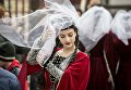 Танцовщица перед началом фестиваля грузинской культуры Тбилисоба в Москве - 2018 Танцовщица перед началом фестиваля грузинской культуры Тбилисоба в Москве - 2018