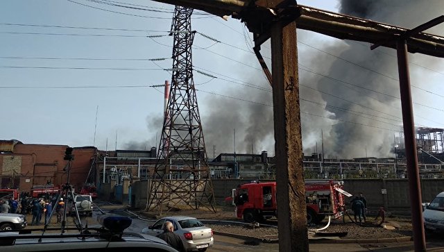 МЧС сообщило об экологической ситуации во Владикавказе, где горит завод 