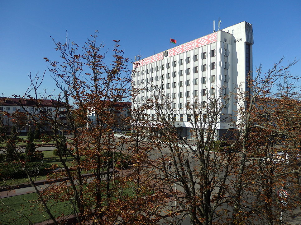 Дворы и улицы.