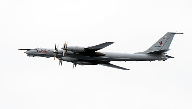 Русский Ту-142 пролетел над флагманским кораблем США во время учений НАТО Русский Ту-142 пролетел над флагманским кораблем США во время учений НАТО