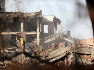 Снос недостроенного здания больницы на Клинской улице в Москве. 6 ноября 2018 Снос недостроенного здания больницы на Клинской улице в Москве. 6 ноября 2018