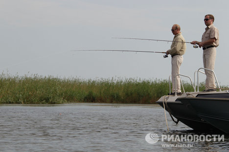 Президент РФ Д.Медведев и премьер-министр РФ В.Путин в Астраханской области