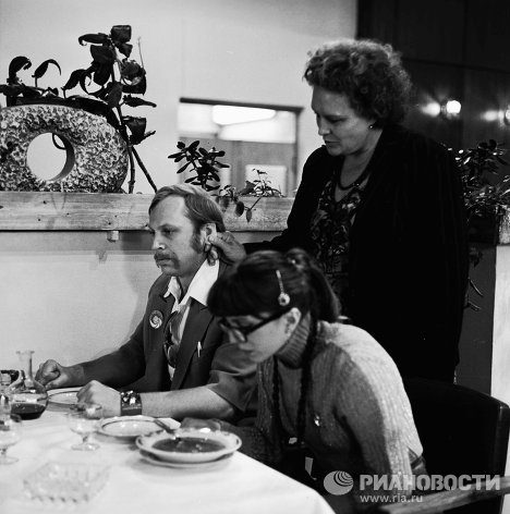 Эпизод из фильма Н. Михалкова Родня Эпизод из фильма Н. Михалкова Родня