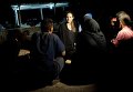 Посланник доброй воли ООН Анджелина Джоли встречает сирийских беженцев в лагере, Иордания Посланник доброй воли ООН Анджелина Джоли встречает сирийских беженцев в лагере, Иордания