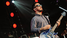 Участник группы Linkin Park Майк Шинода. Архивное фото Участник группы Linkin Park Майк Шинода. Архивное фото