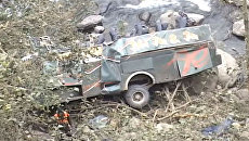 Автобус со студентами сорвался в пропасть. Кадры с места ЧП Автобус со студентами сорвался в пропасть. Кадры с места ЧП