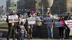 Пикет солидарности с политзаключенными состоялся в Новосибирске Пикет солидарности с политзаключенными состоялся в Новосибирске