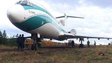 Аварийно севший в Ижме самолет Ту-154 выкатили из леса Аварийно севший в Ижме самолет Ту-154 выкатили из леса