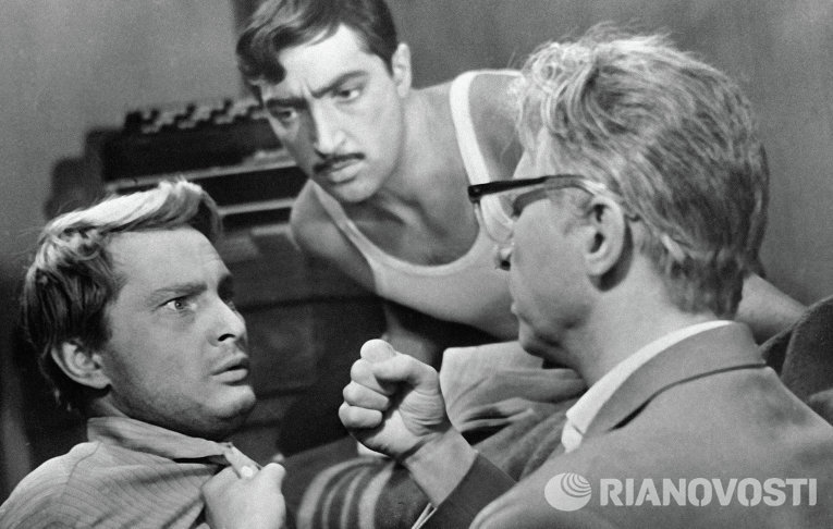 Артисты Олег Ефремов, Виктор Сергачев и Михаил Козаков Артисты Олег Ефремов, Виктор Сергачев и Михаил Козаков