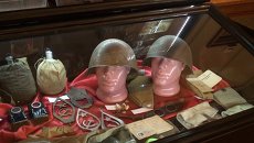 Новосибирцы увидели атрибуты красноармейцев и нацистов в Оперном театр Новосибирцы увидели атрибуты красноармейцев и нацистов в Оперном театр
