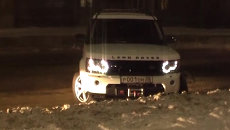 Внедорожник мэра Ангарска попал в ДТП. Съемка очевидца аварии Внедорожник мэра Ангарска попал в ДТП. Съемка очевидца аварии
