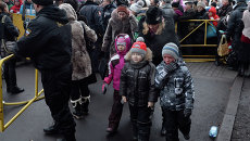 Очередь к Дарам волхвов в Петербурге. Фото с места события Очередь к Дарам волхвов в Петербурге. Фото с места события