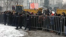 Митинг в Алма-Аты, архивное фото Митинг в Алма-Аты, архивное фото